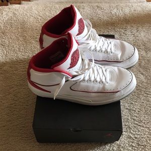 Air Jordan Retro 2 (2011 Pack) varsity 2s